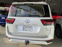 تۆیۆتا لاند کروزەر